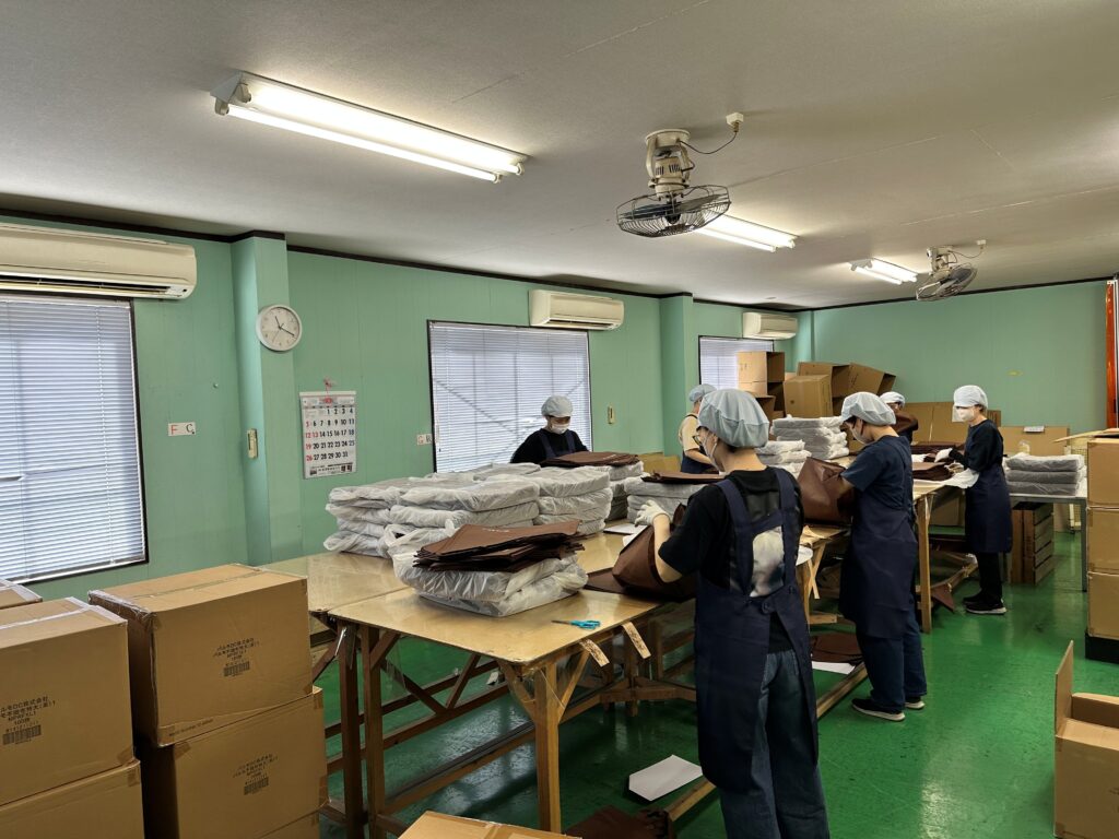 静岡市での流通加工・検品作業の様子